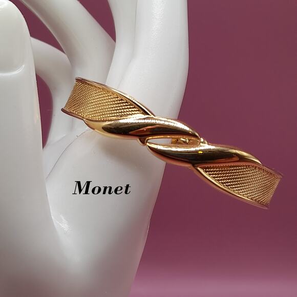 Vintage Monet Hinged Bracelet, Mesh Texture, Gold Tone, 1980s Jewelry - Picture 1 of 10